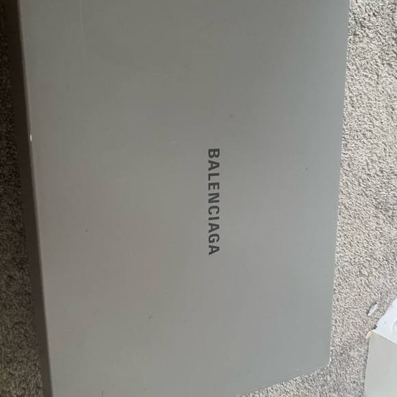 COPY - Balenciaga triple s - Picture 4 of 6